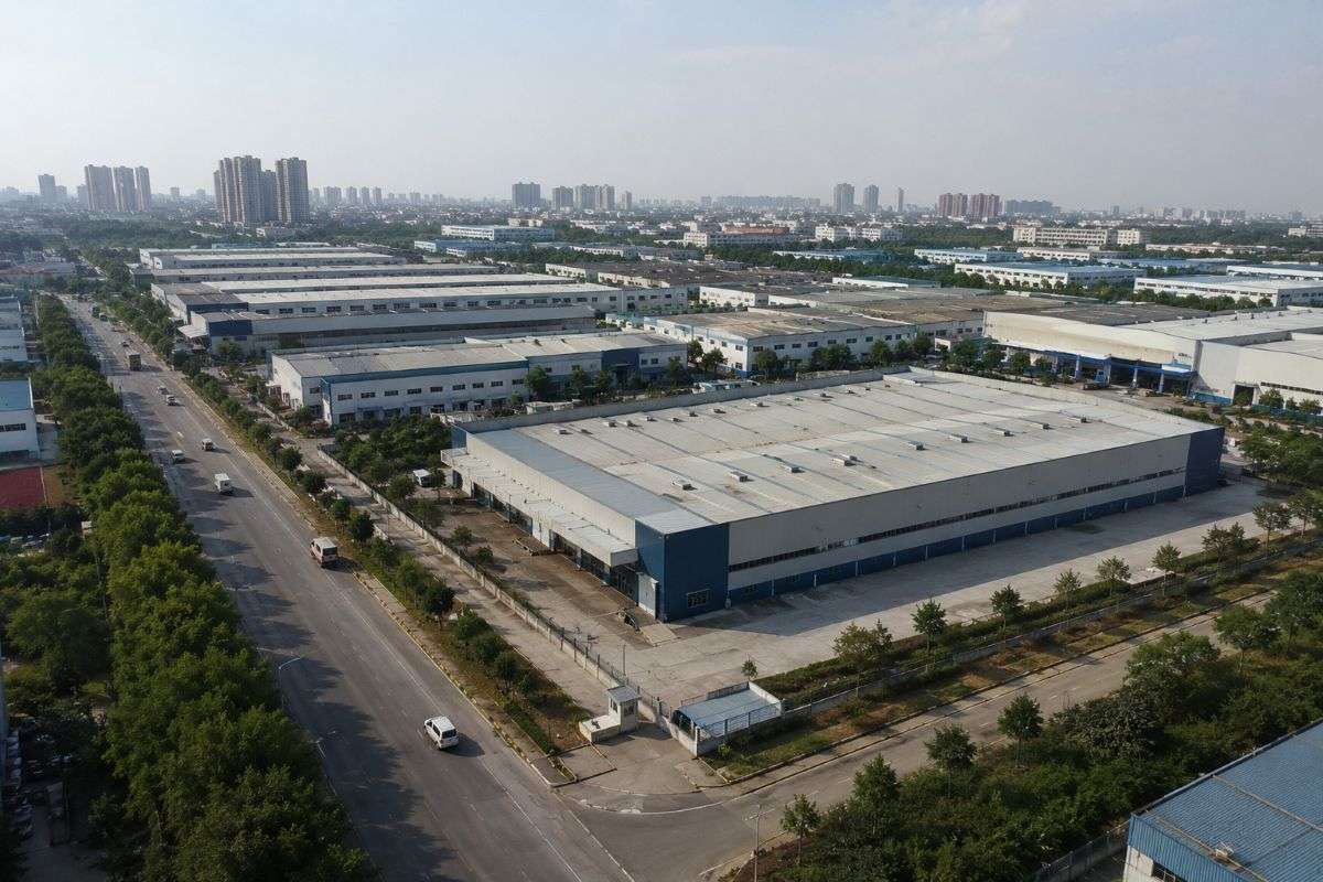 industrial land in noida