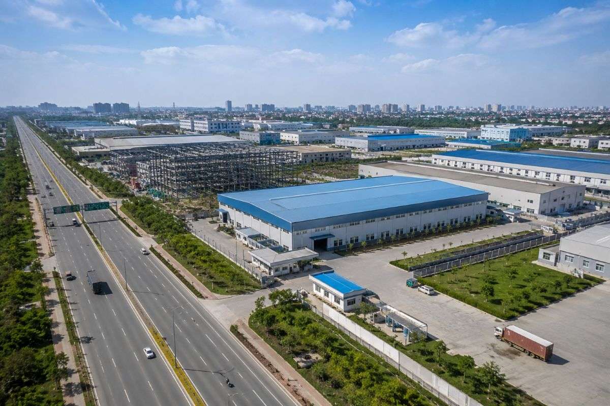 Manufacturing Plot in Noida