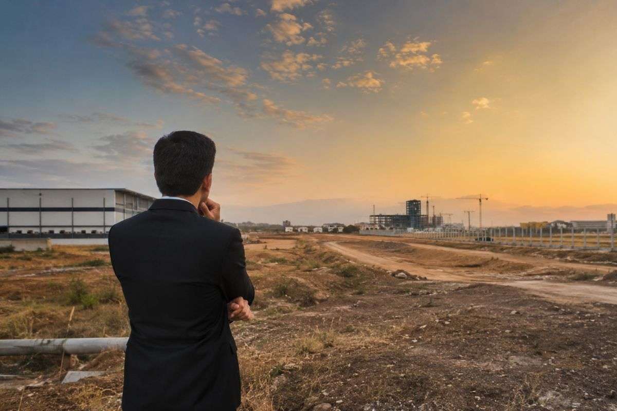 Industrial Plot in Noida